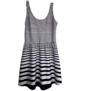 Papaya Striped Sleeveless Dress Juniors Medium